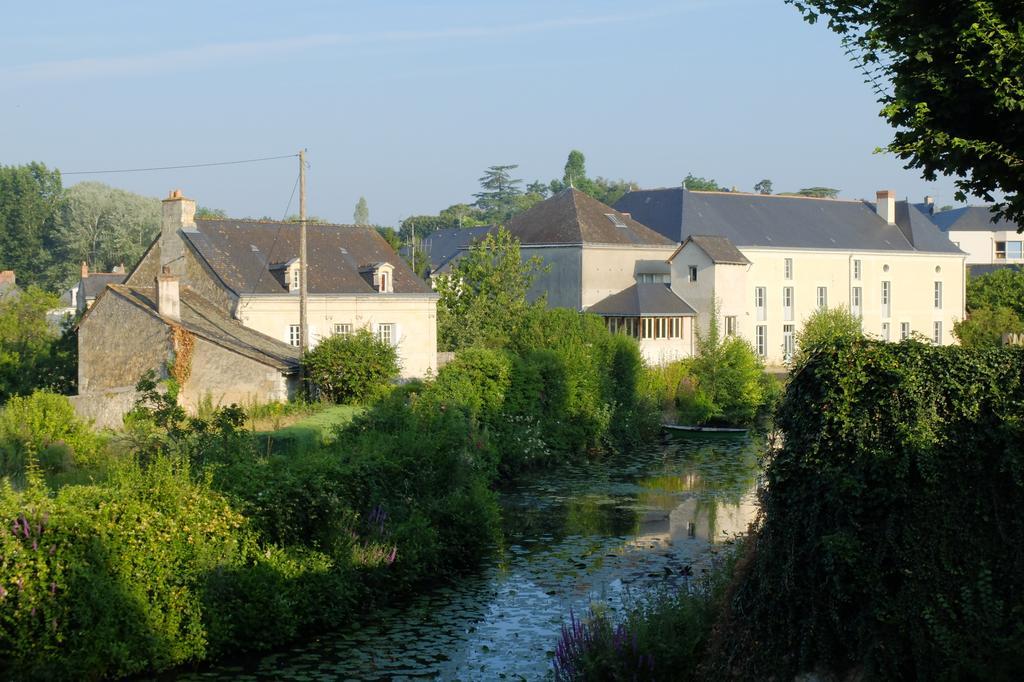 Gite Des Grands Moulins De Bauge Hotel Buitenkant foto