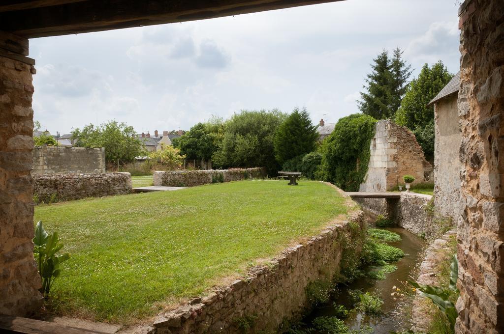 Gite Des Grands Moulins De Bauge Hotel Buitenkant foto