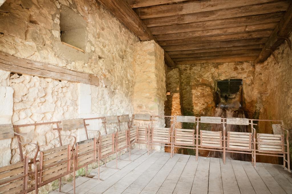 Gite Des Grands Moulins De Bauge Buitenkant foto